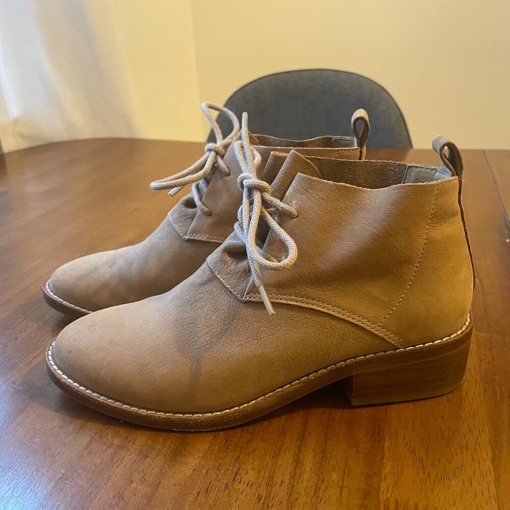 Womens Eileen Fisher Casey Nubuck Chukka Booties size 5.5